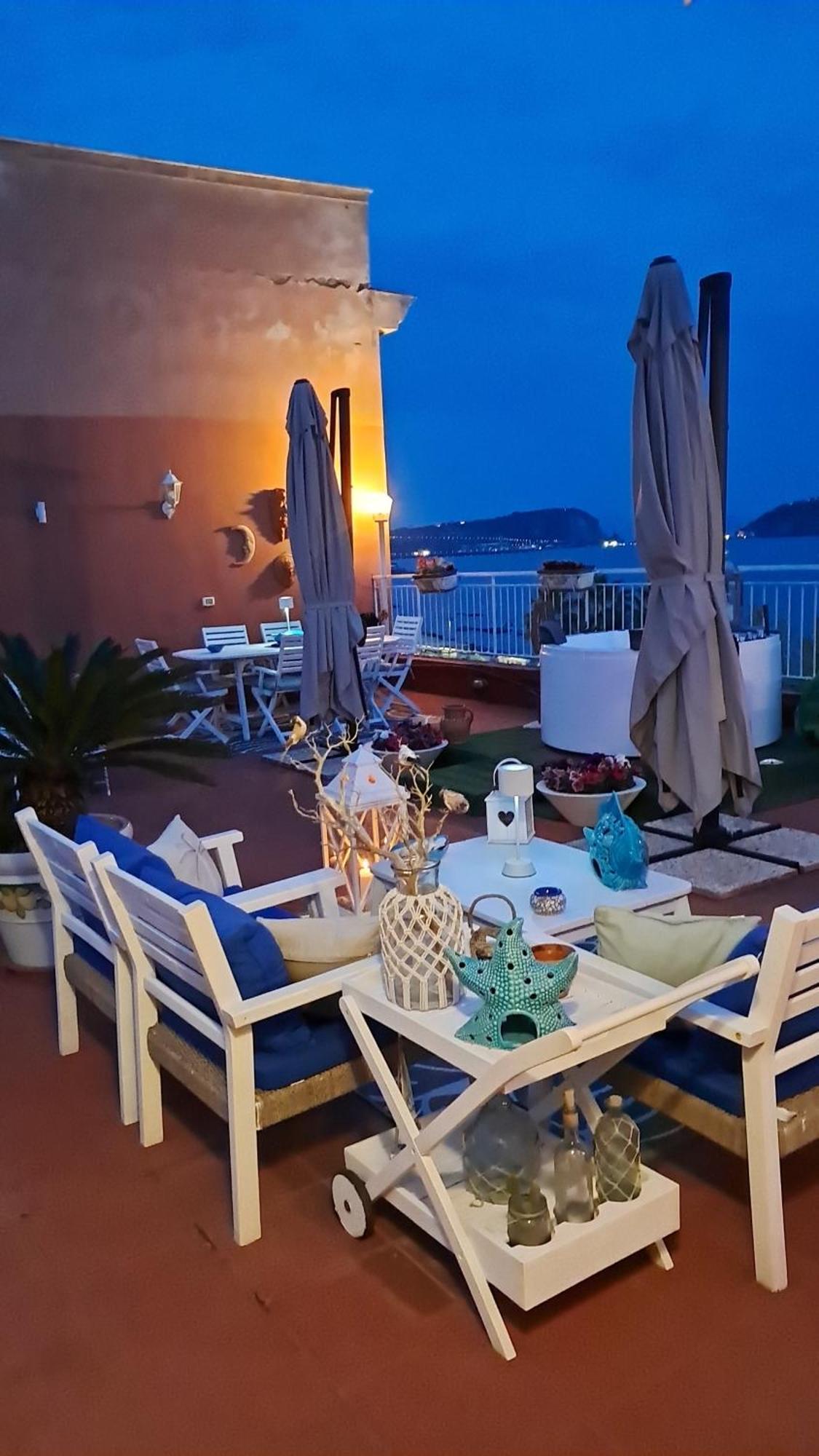 Апартаменти Terrazza Miracapri Поццуолі Екстер'єр фото
